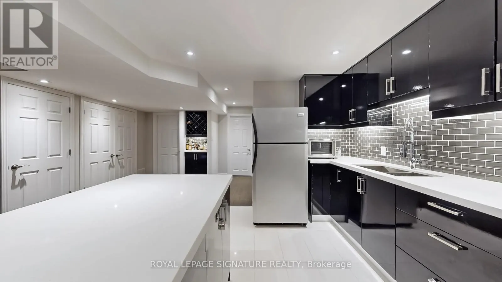 10 FOXTON ROAD