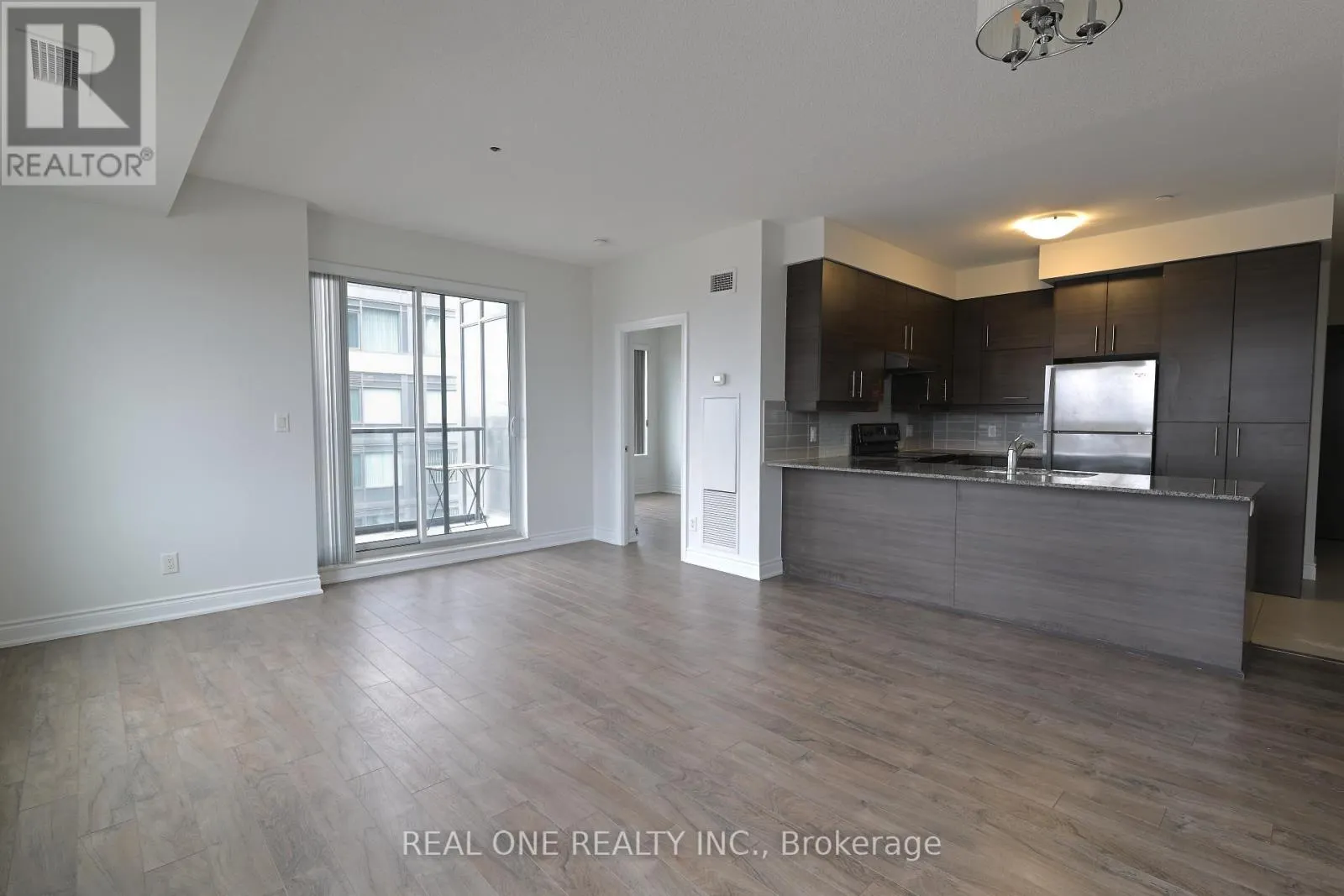 1216 - 277 SOUTH PARK ROAD