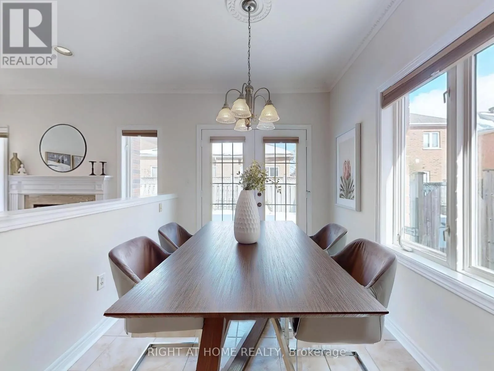 61 PALISADE CRESCENT