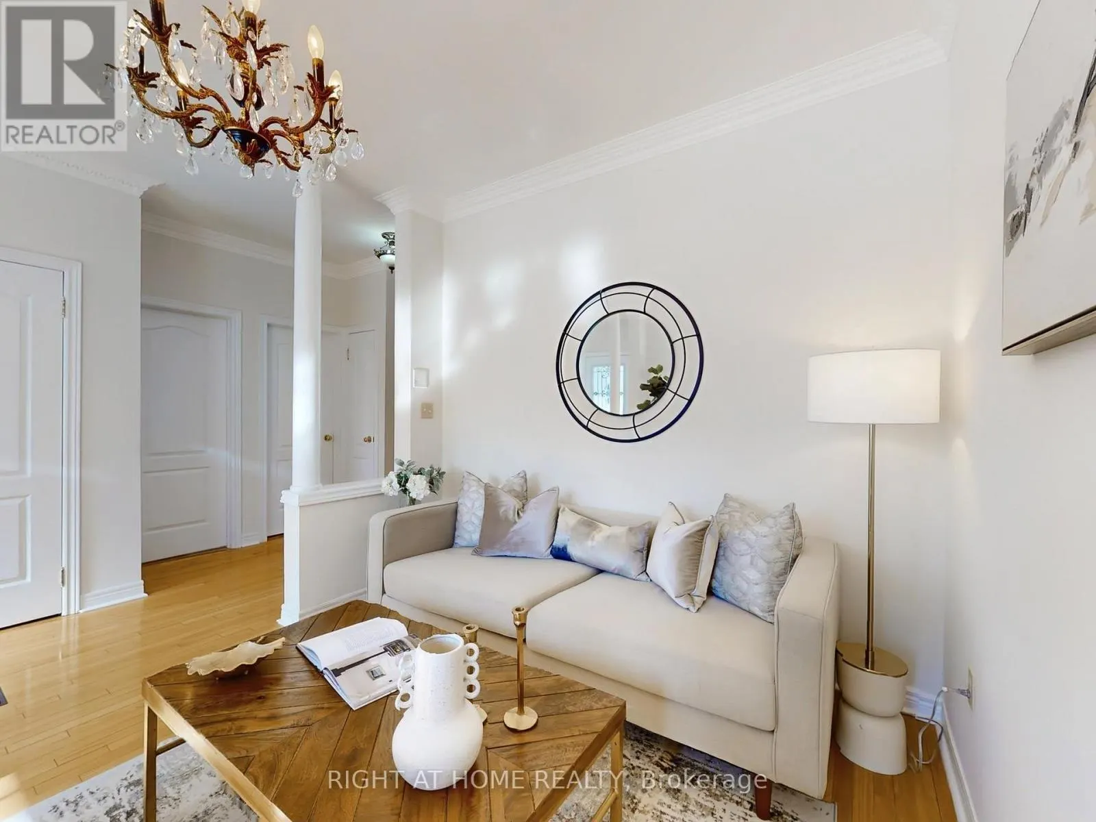 61 PALISADE CRESCENT