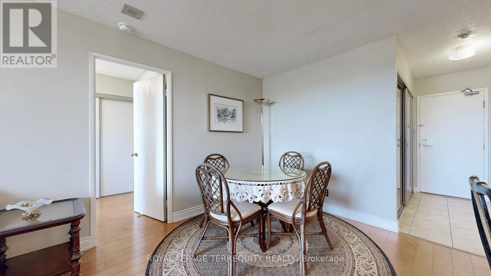 917 - 32 CLARISSA DRIVE