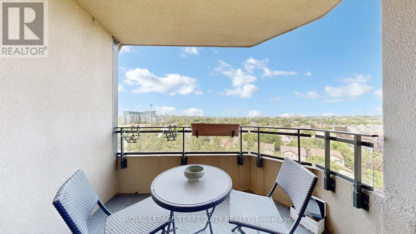 917 - 32 CLARISSA DRIVE
