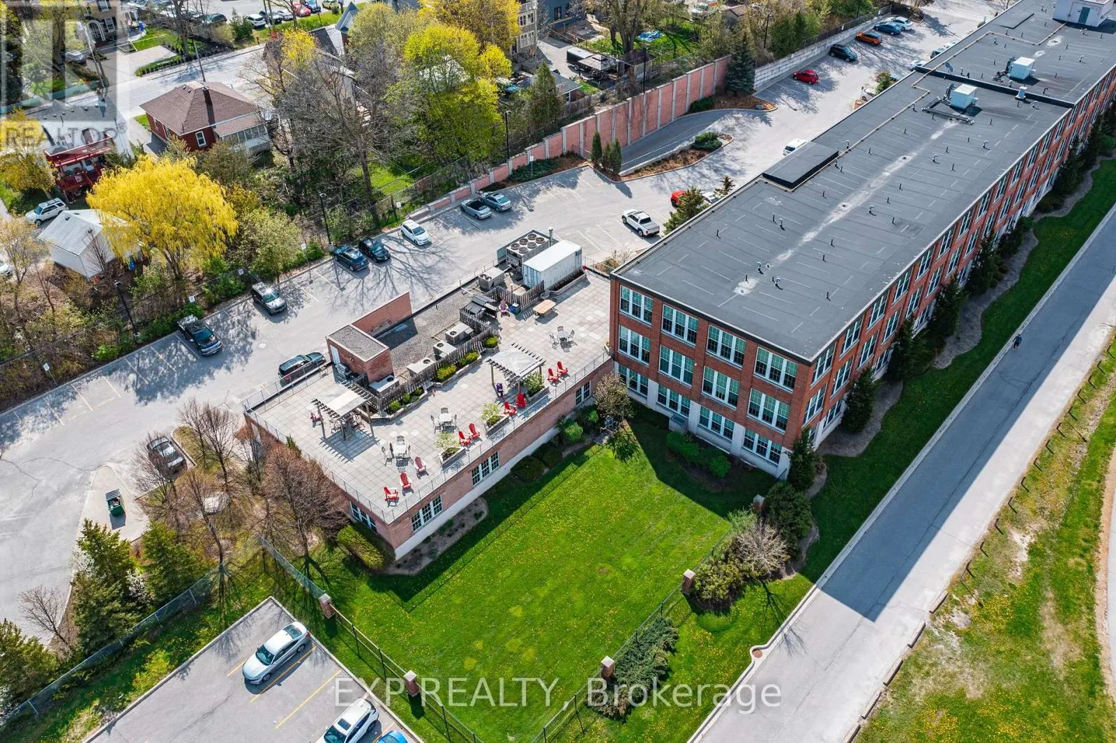 111 - 543 TIMOTHY STREET