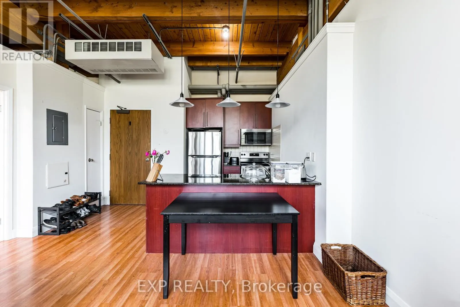 111 - 543 TIMOTHY STREET