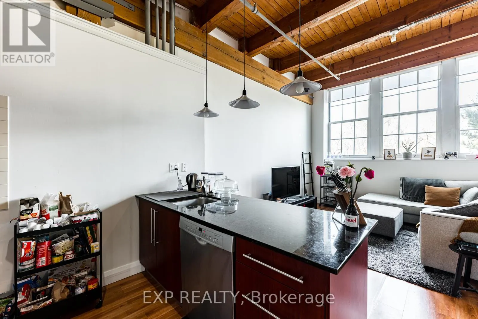 111 - 543 TIMOTHY STREET