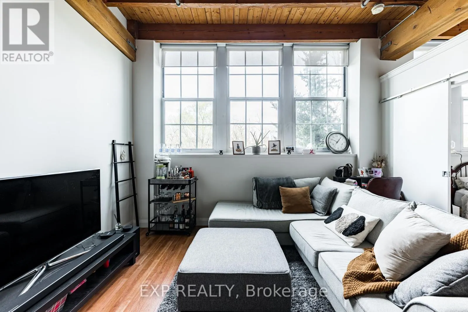 111 - 543 TIMOTHY STREET