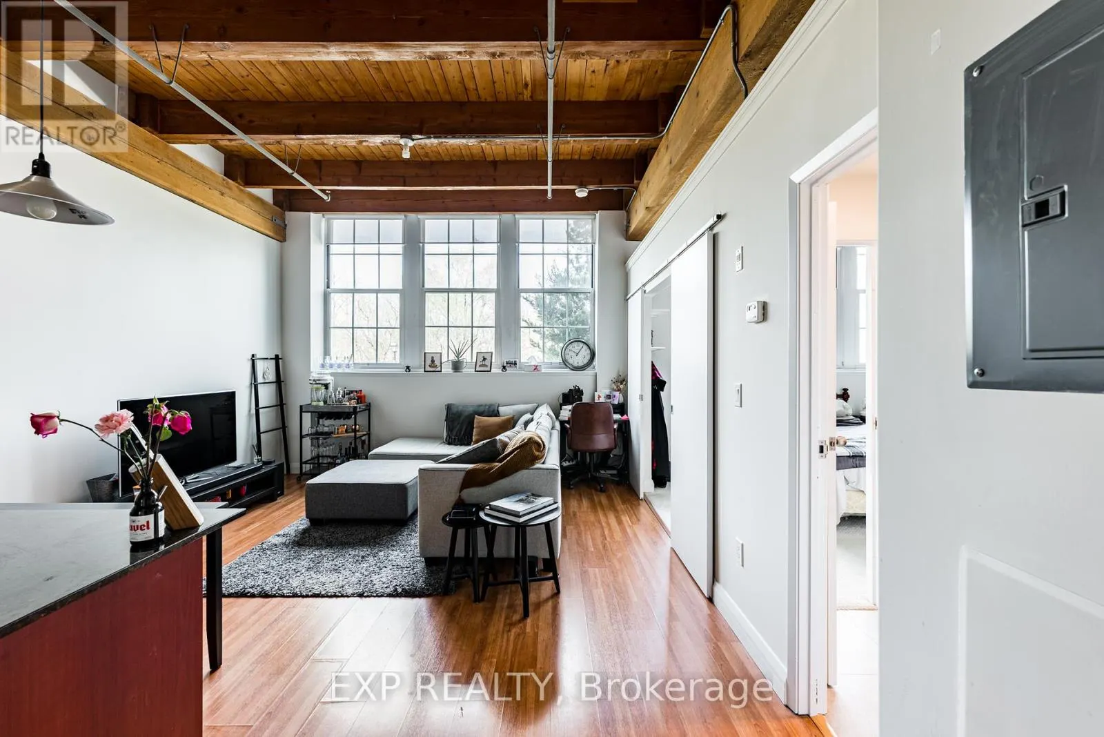 111 - 543 TIMOTHY STREET