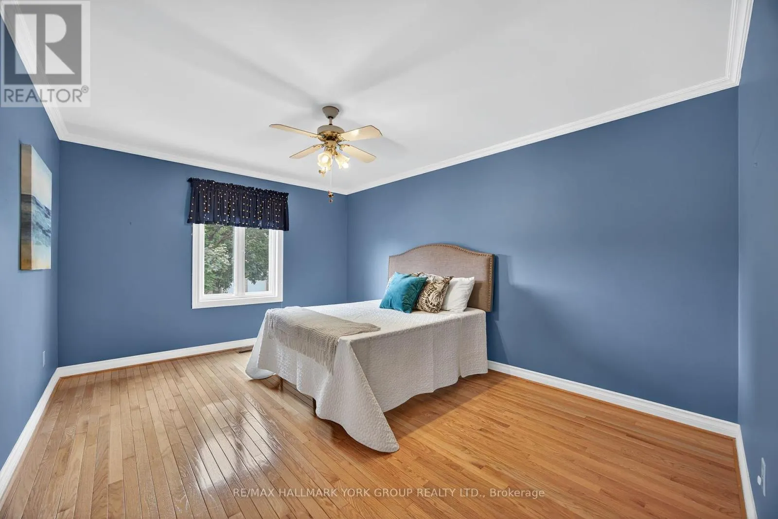 64 CRAIGLEITH CRESCENT