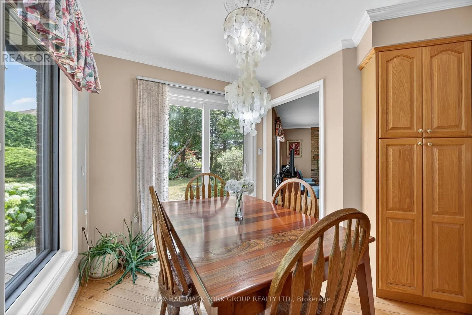 64 CRAIGLEITH CRESCENT