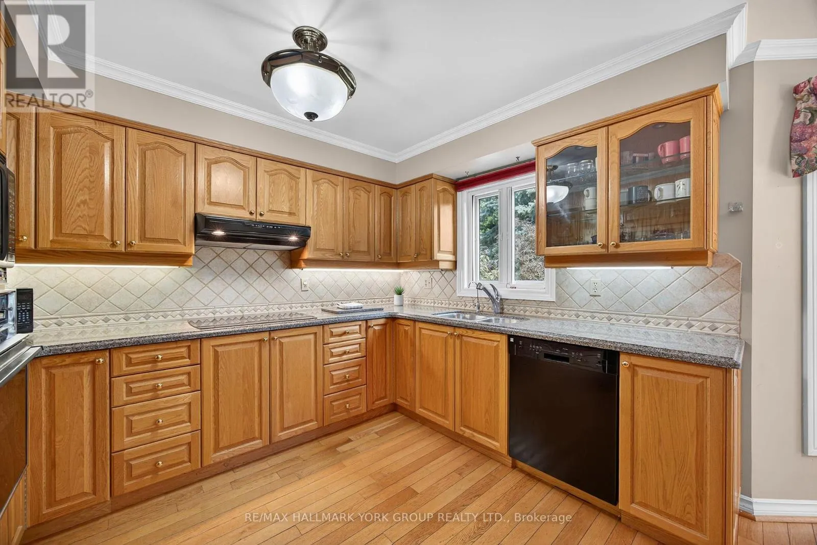64 CRAIGLEITH CRESCENT