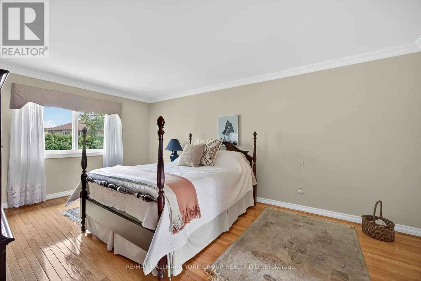 64 CRAIGLEITH CRESCENT