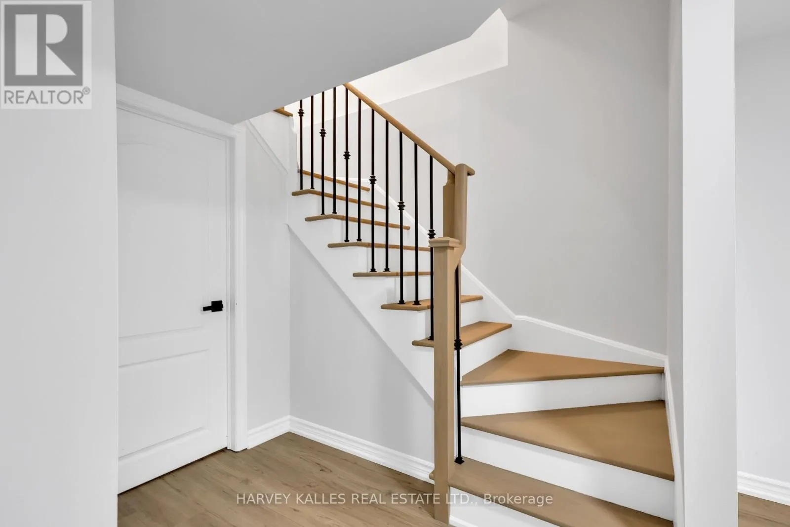 170 BOADWAY CRESCENT