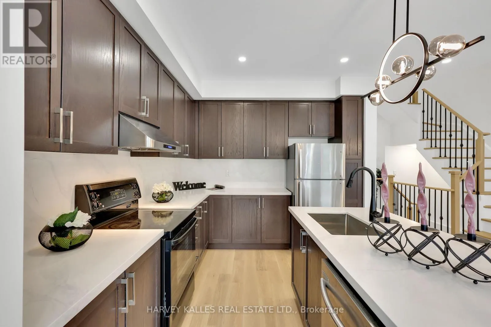 170 BOADWAY CRESCENT
