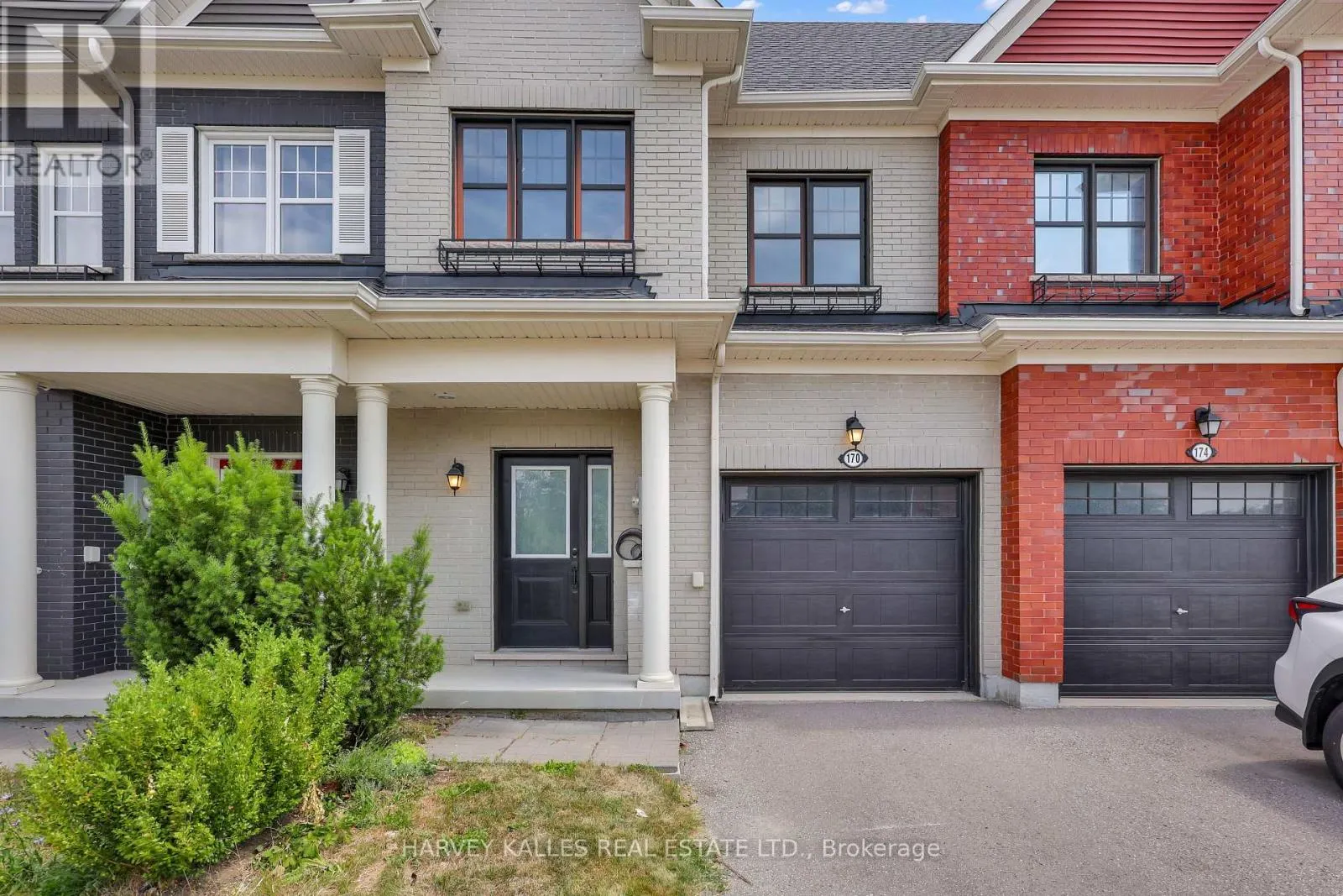 170 BOADWAY CRESCENT