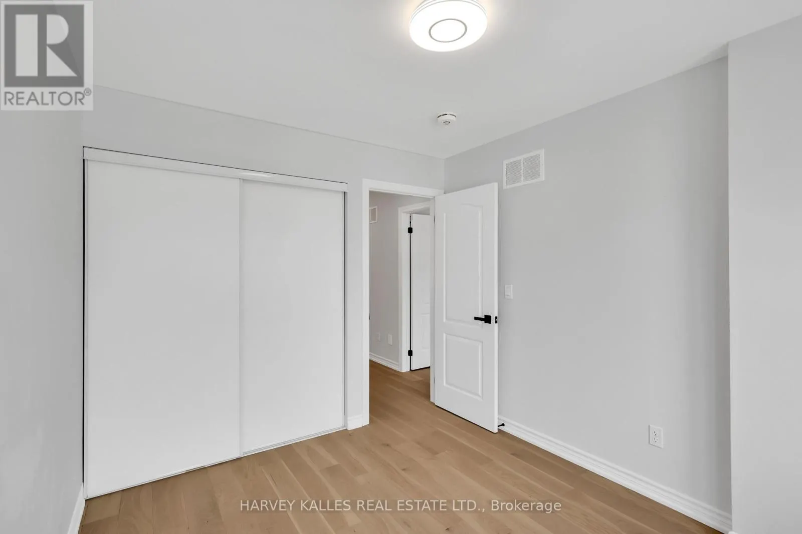 170 BOADWAY CRESCENT