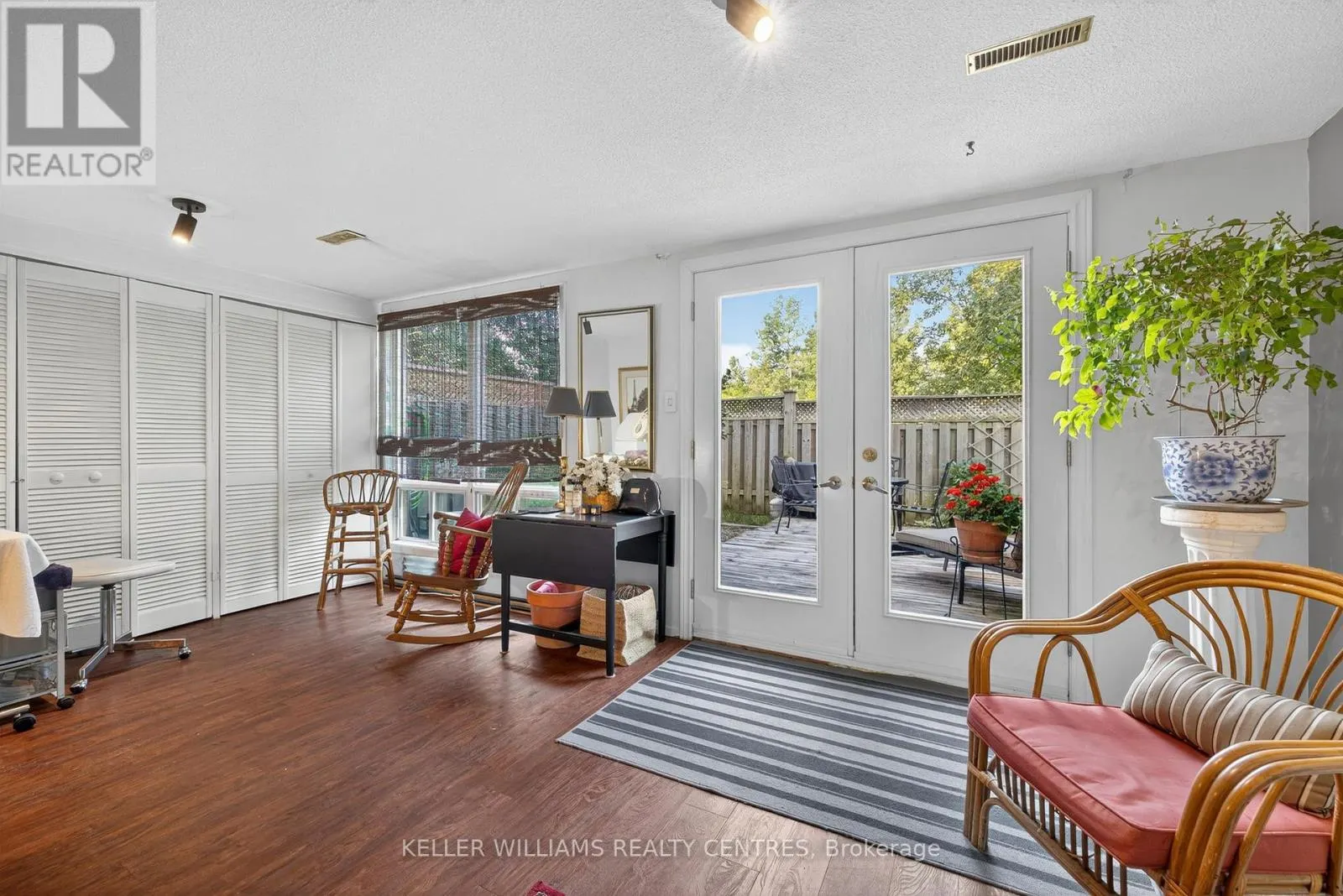 80 POPLAR CRESCENT
