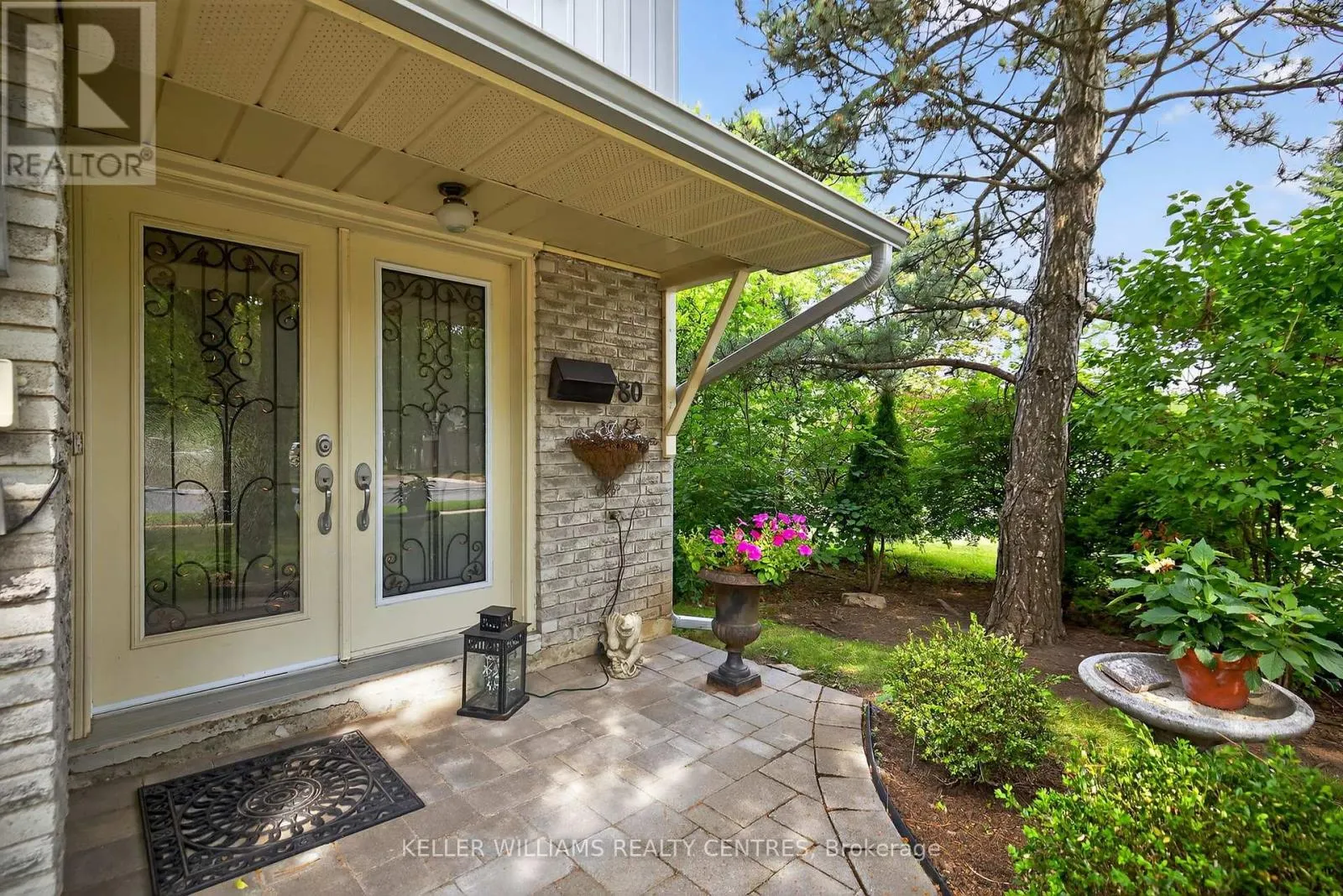 80 POPLAR CRESCENT