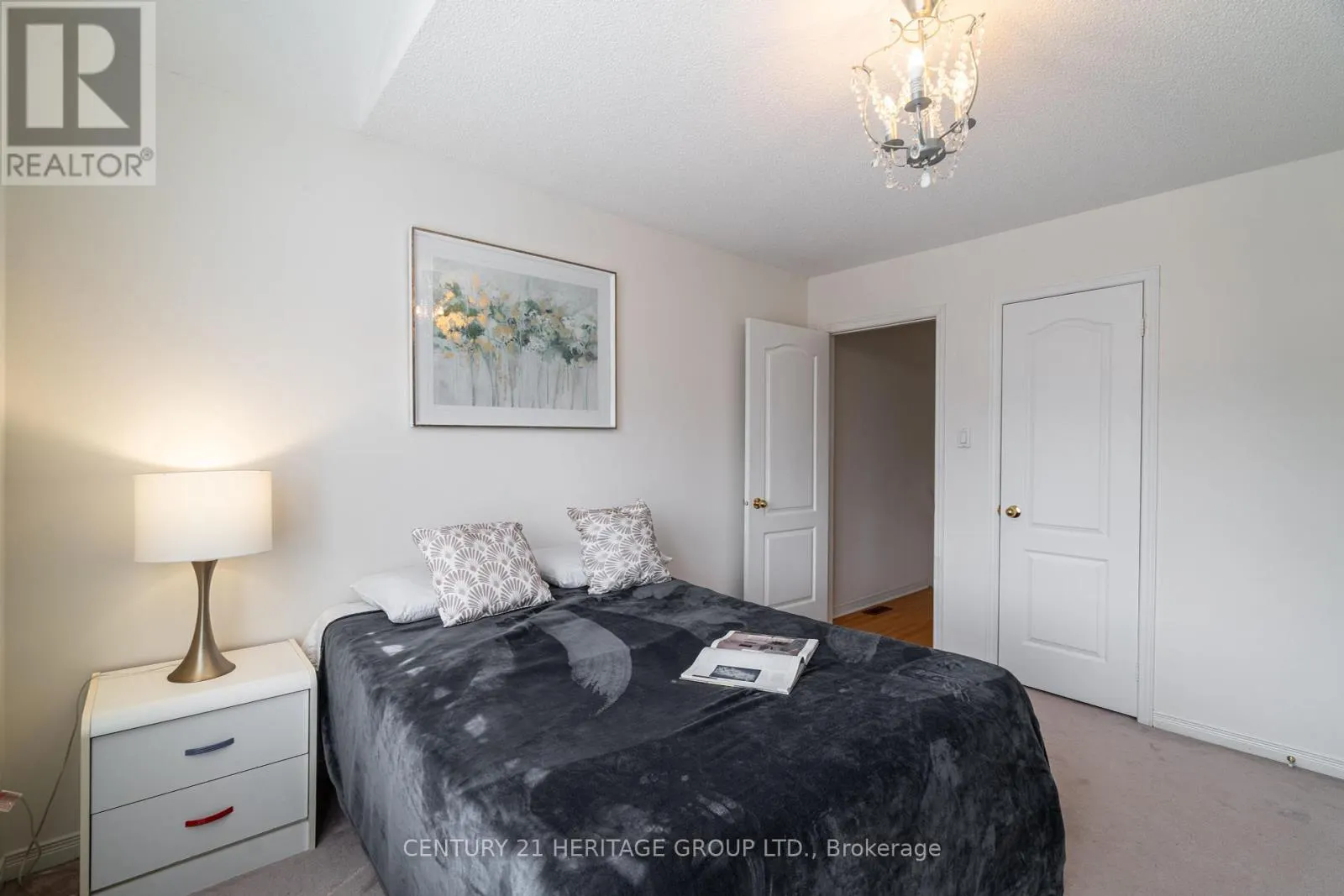 211 KAYLA CRESCENT