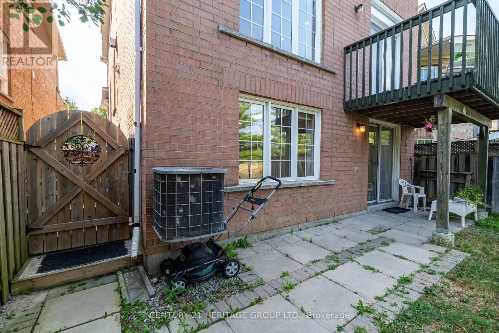 211 KAYLA CRESCENT