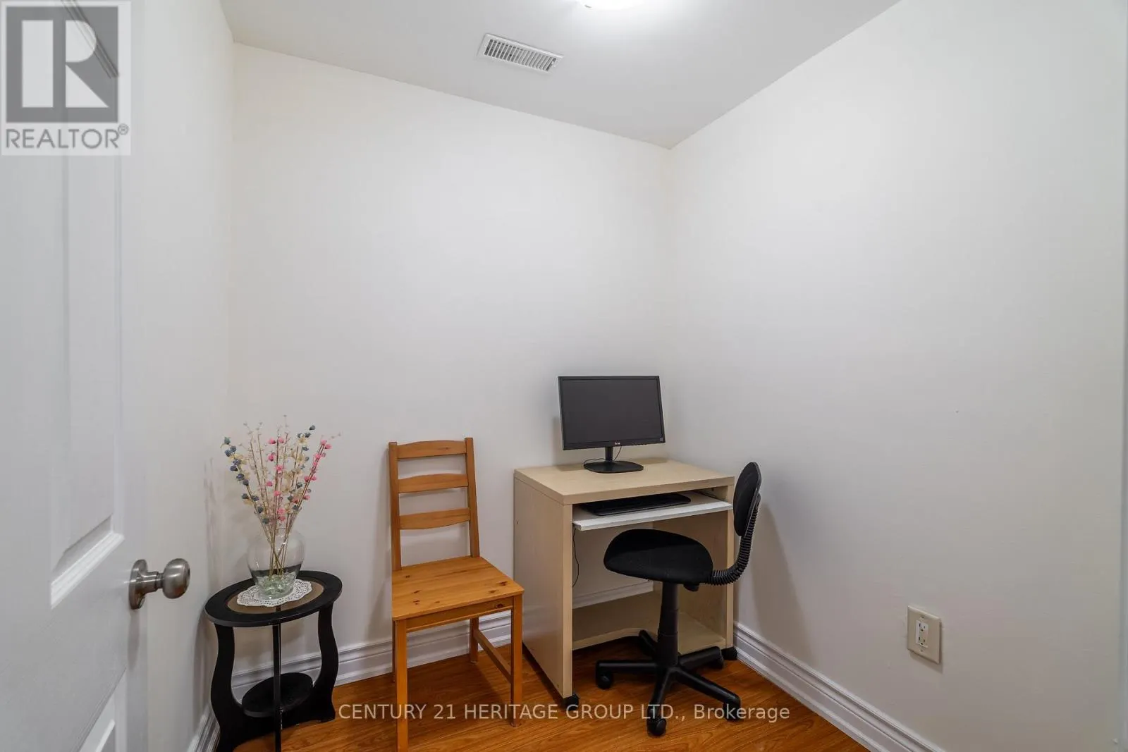 211 KAYLA CRESCENT