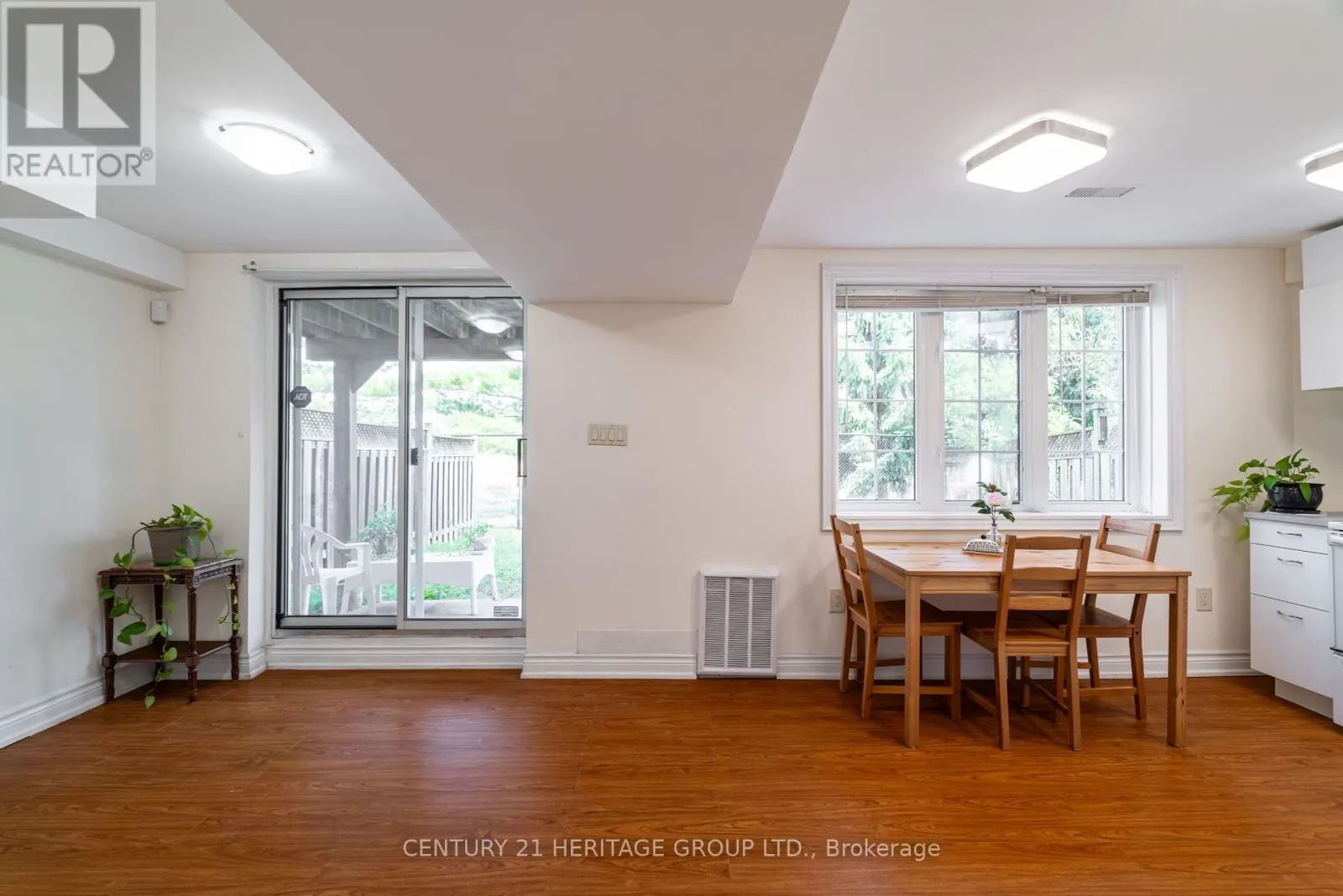 211 KAYLA CRESCENT