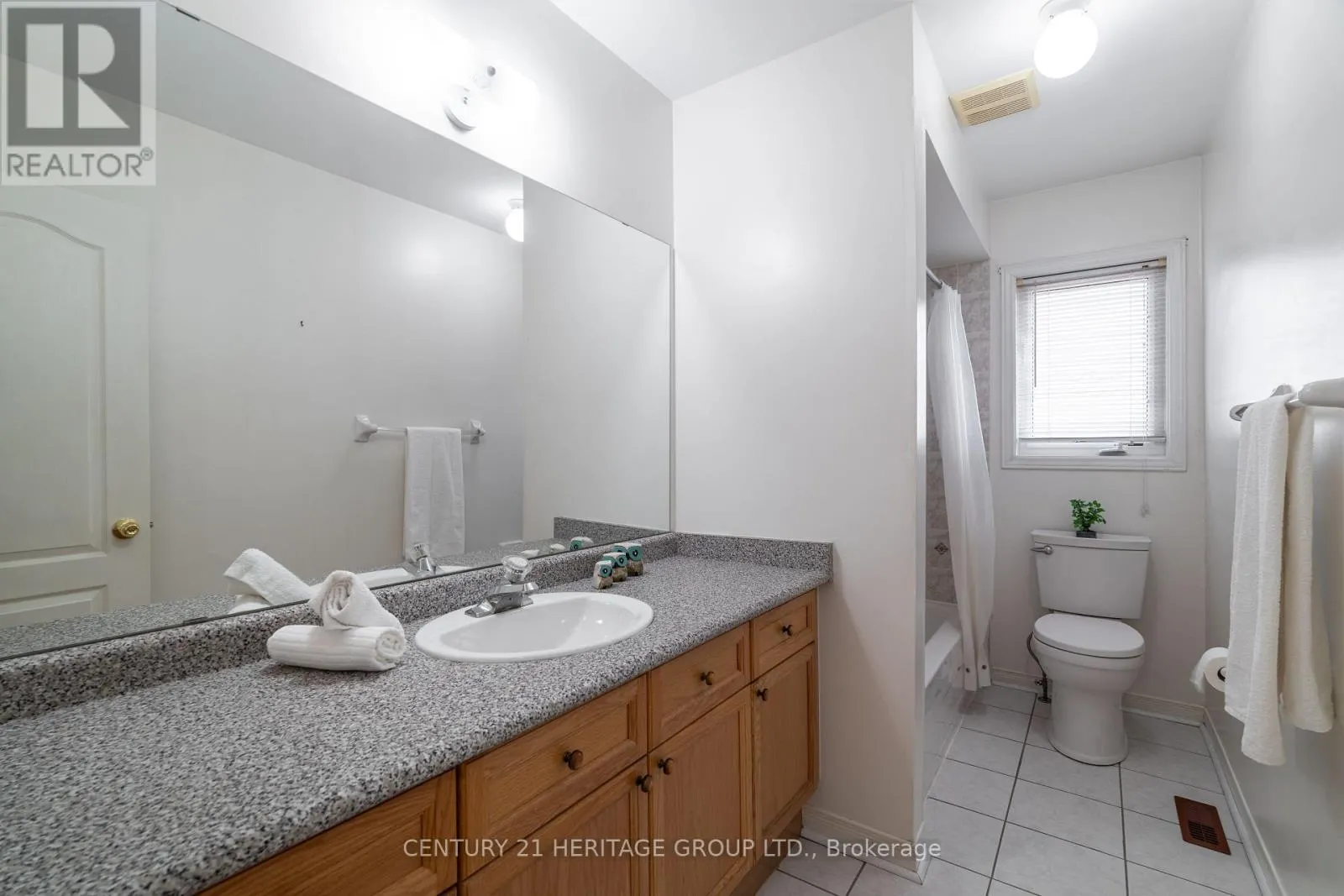 211 KAYLA CRESCENT