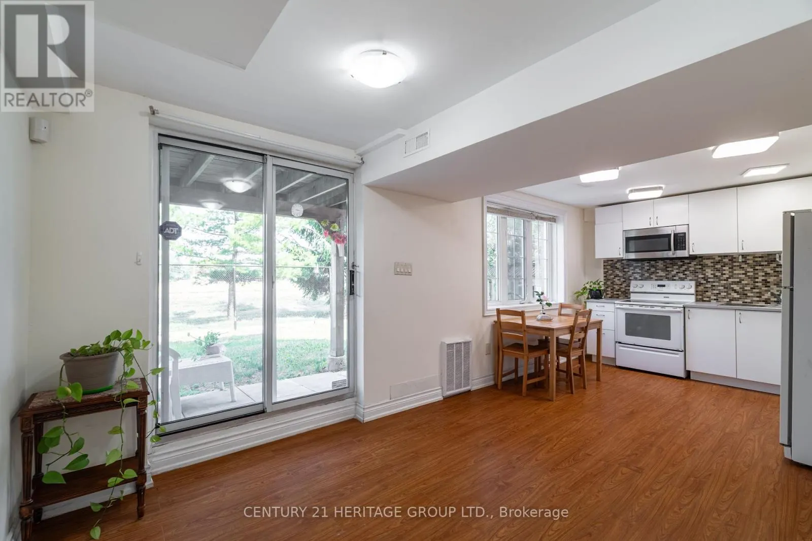 211 KAYLA CRESCENT