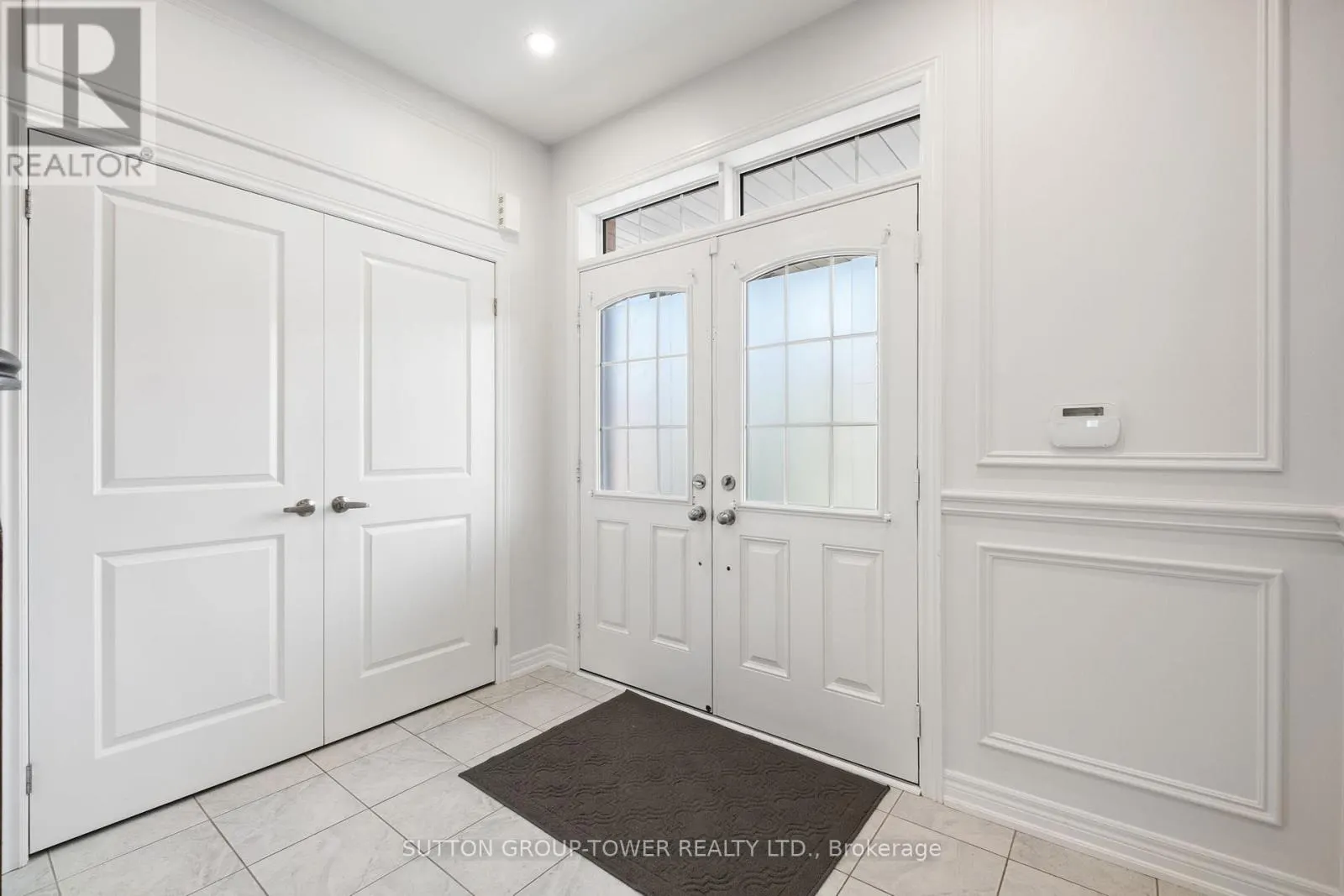10 ALISTAIR CRESCENT