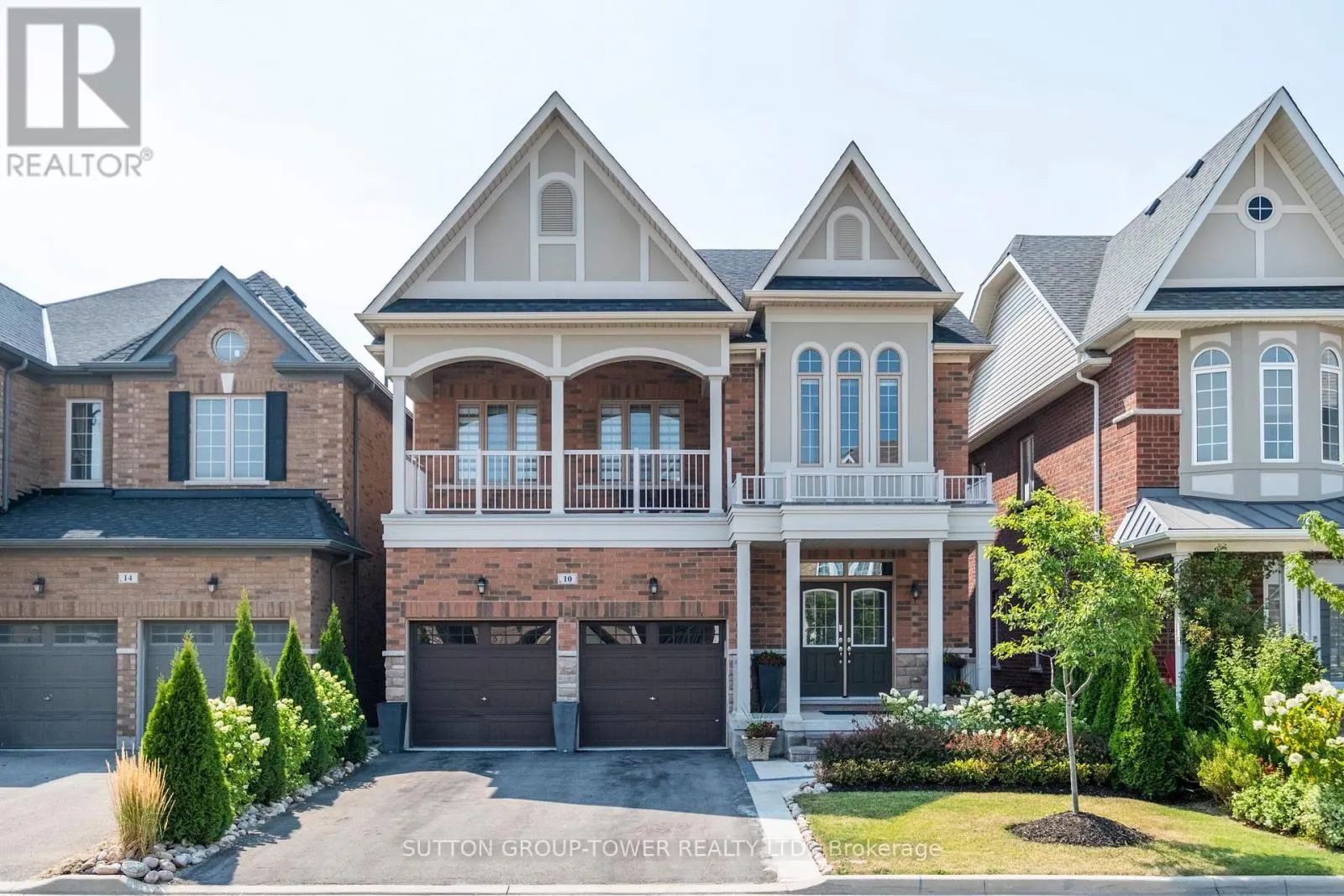 10 ALISTAIR CRESCENT