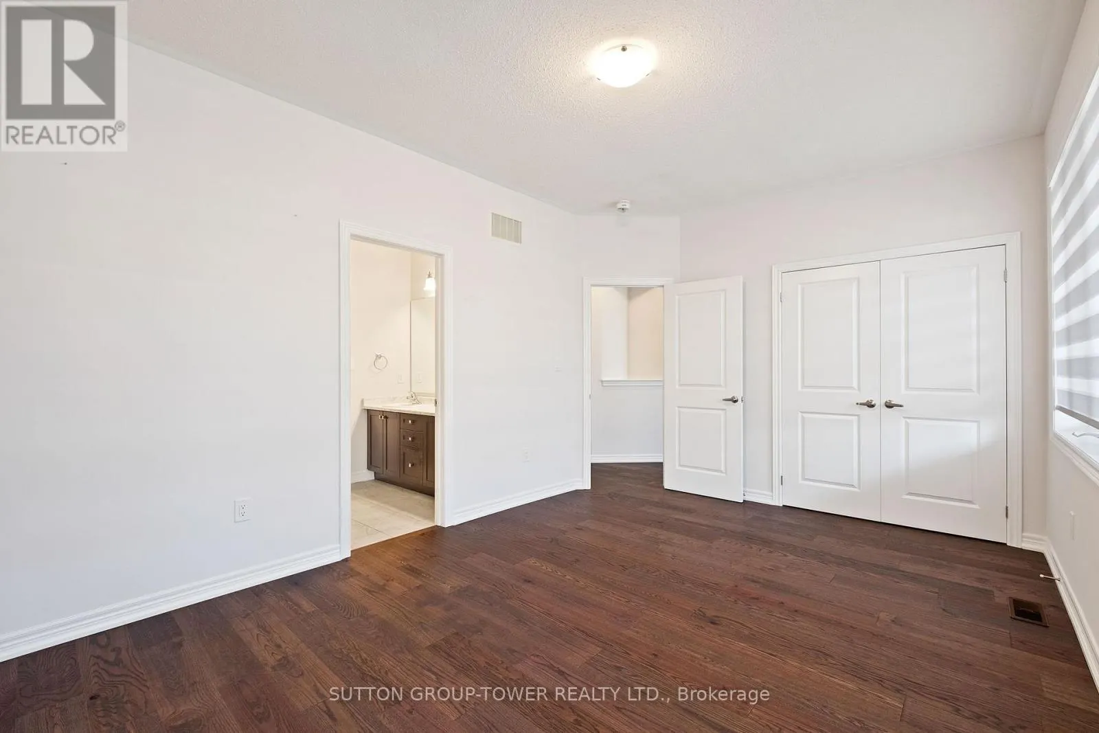 10 ALISTAIR CRESCENT