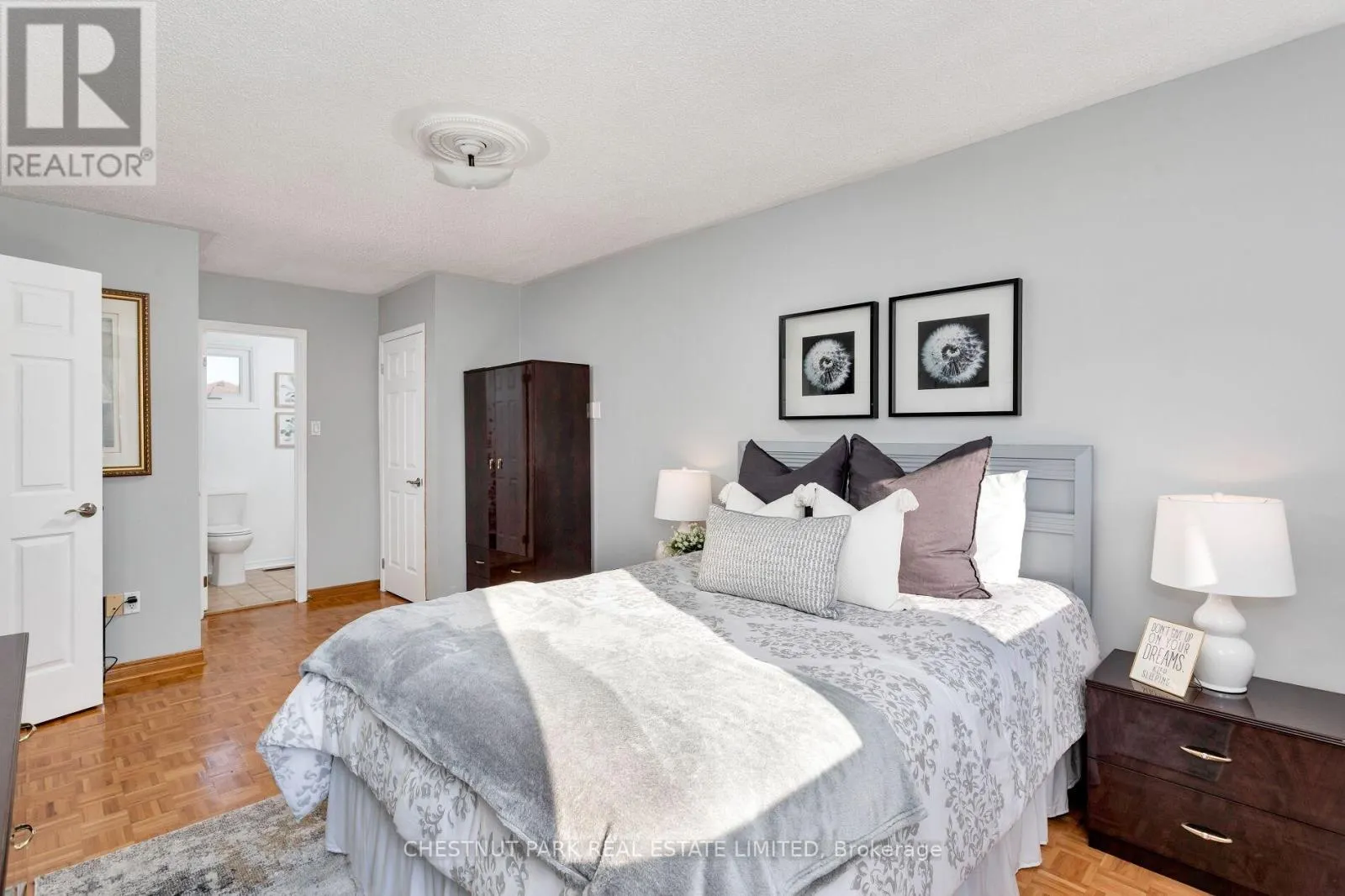 138 LARGO CRESCENT