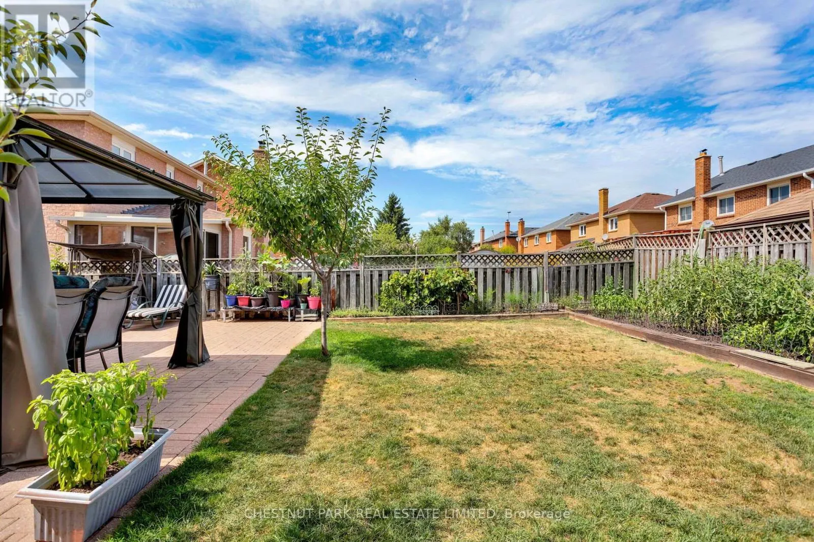 138 LARGO CRESCENT