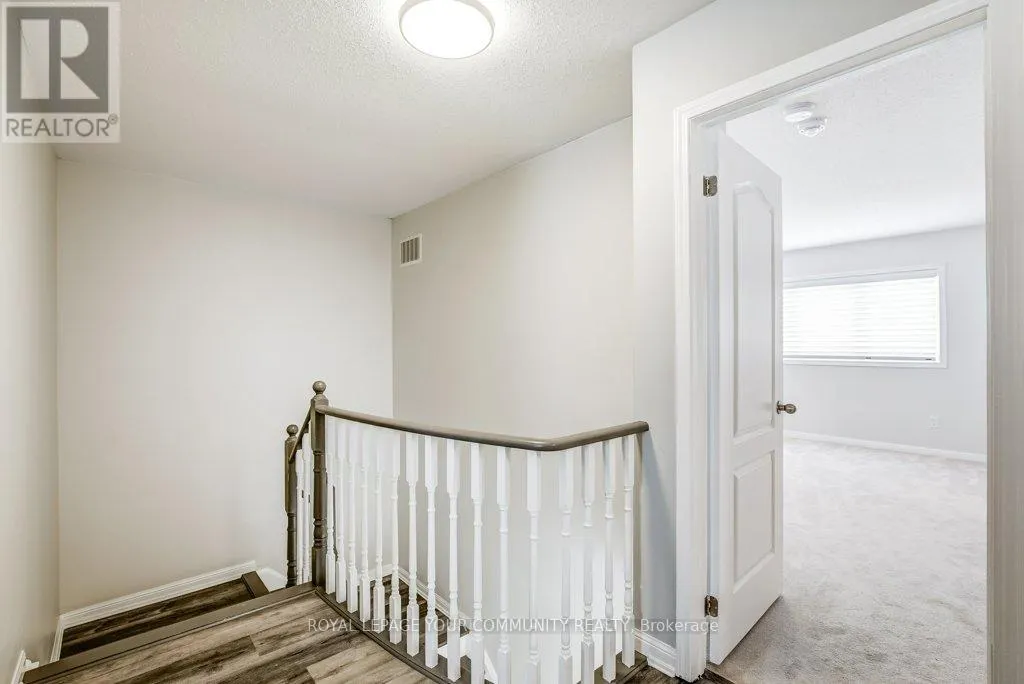 16 DON HADDEN CRESCENT