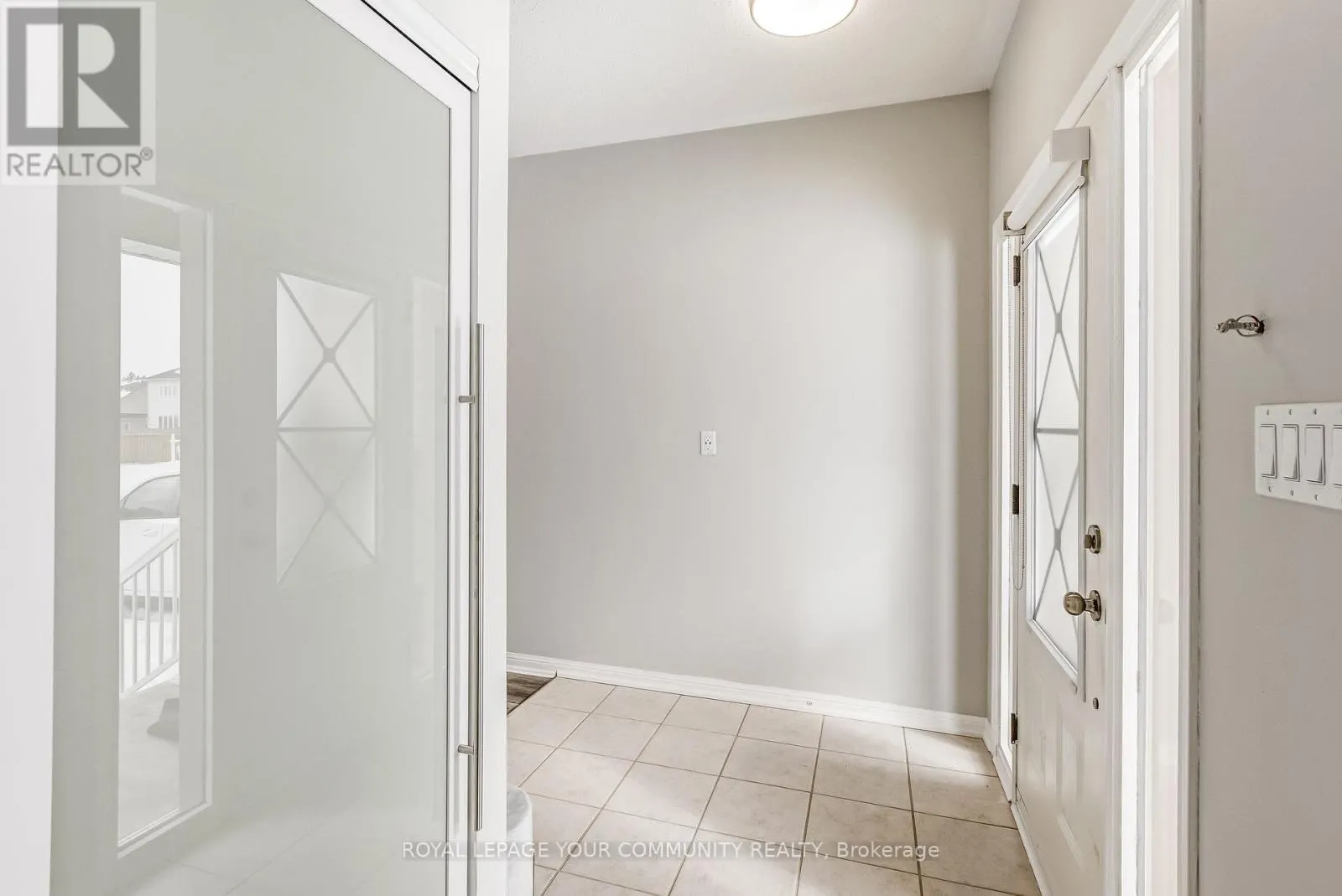 16 DON HADDEN CRESCENT