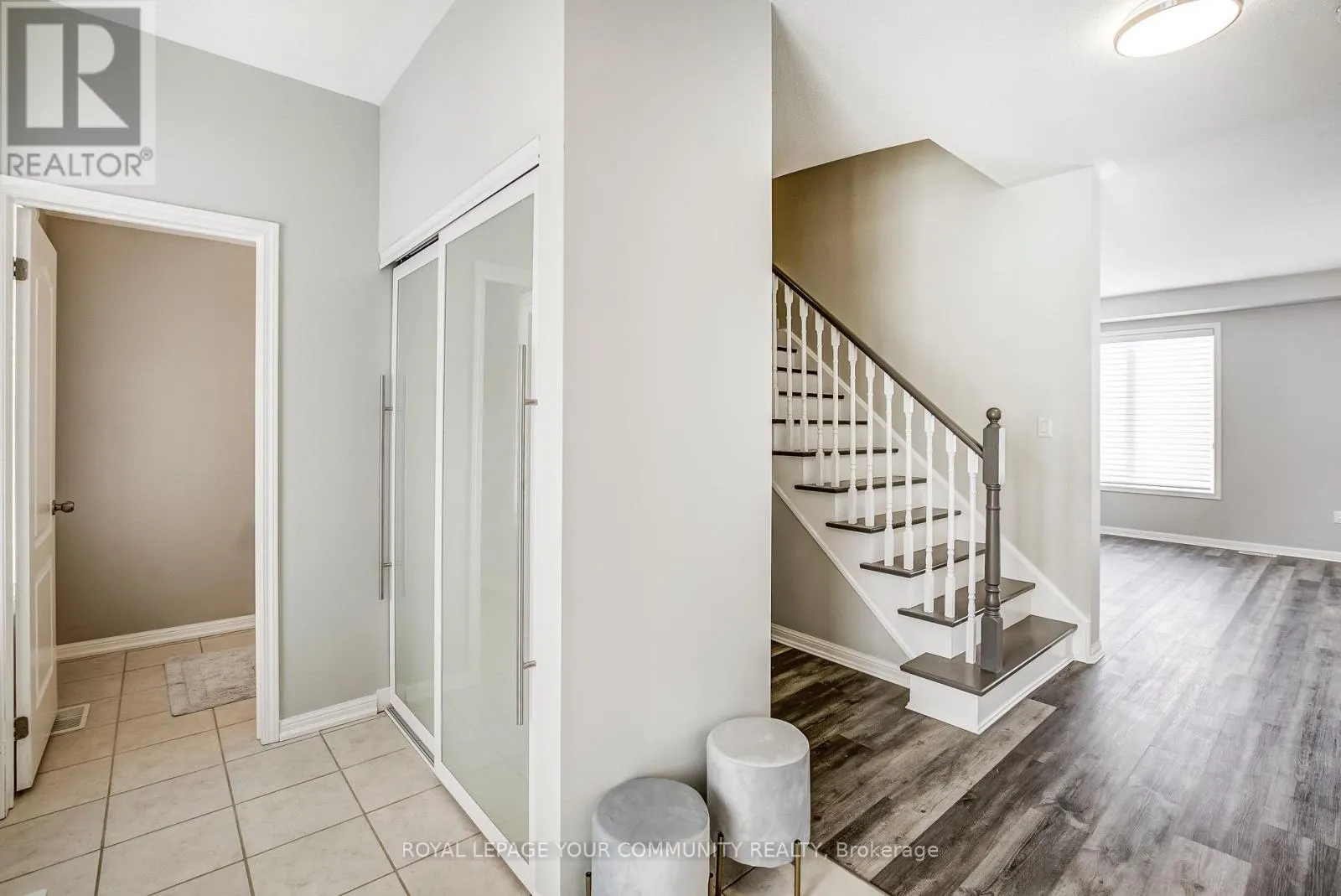 16 DON HADDEN CRESCENT