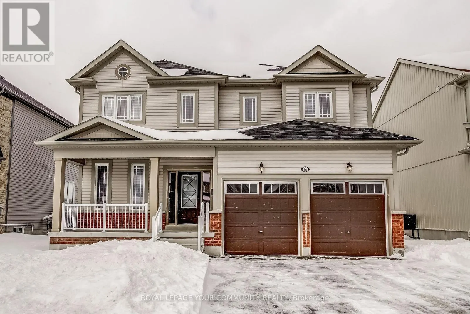 16 DON HADDEN CRESCENT
