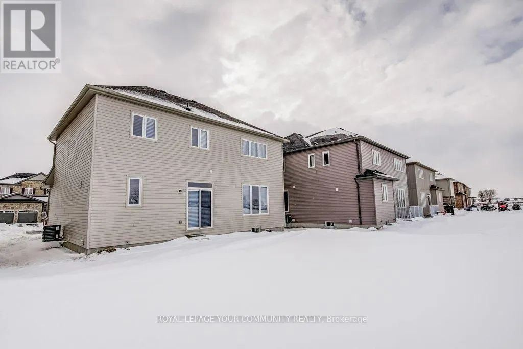 16 DON HADDEN CRESCENT