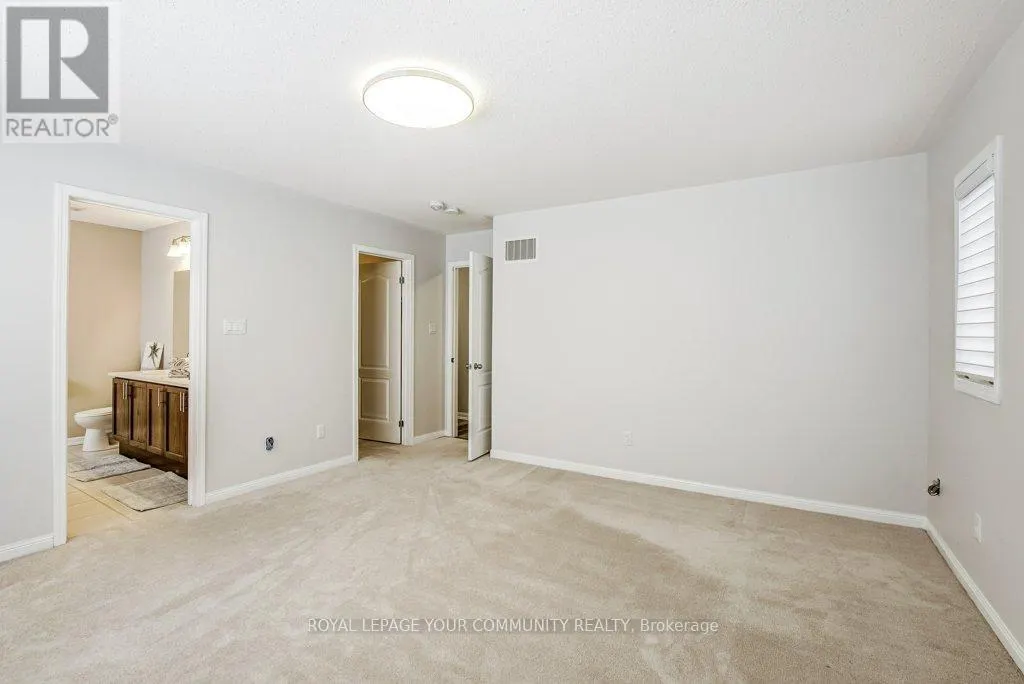 16 DON HADDEN CRESCENT
