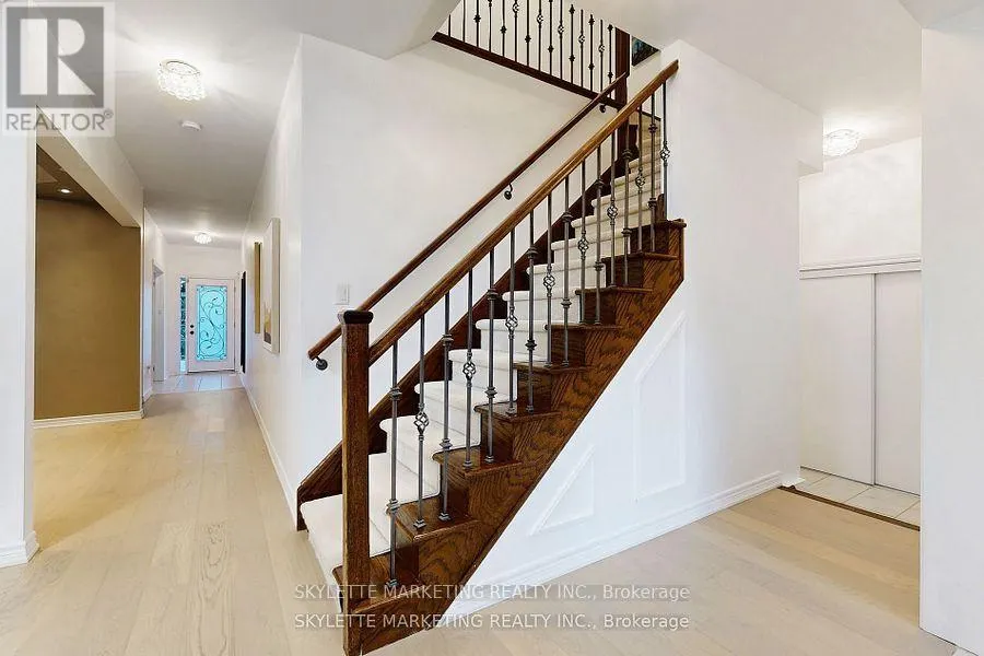 237 WOODSPRING AVENUE