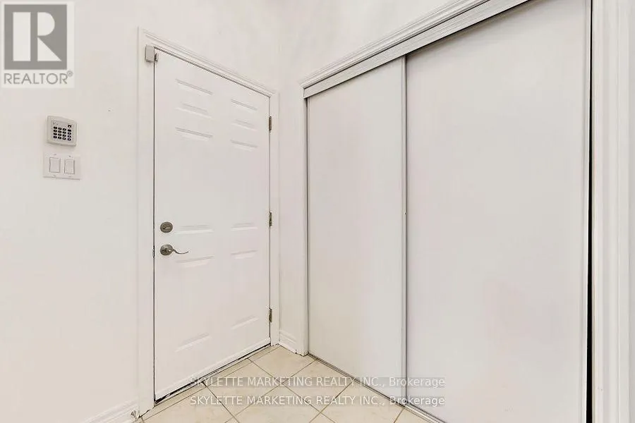237 WOODSPRING AVENUE