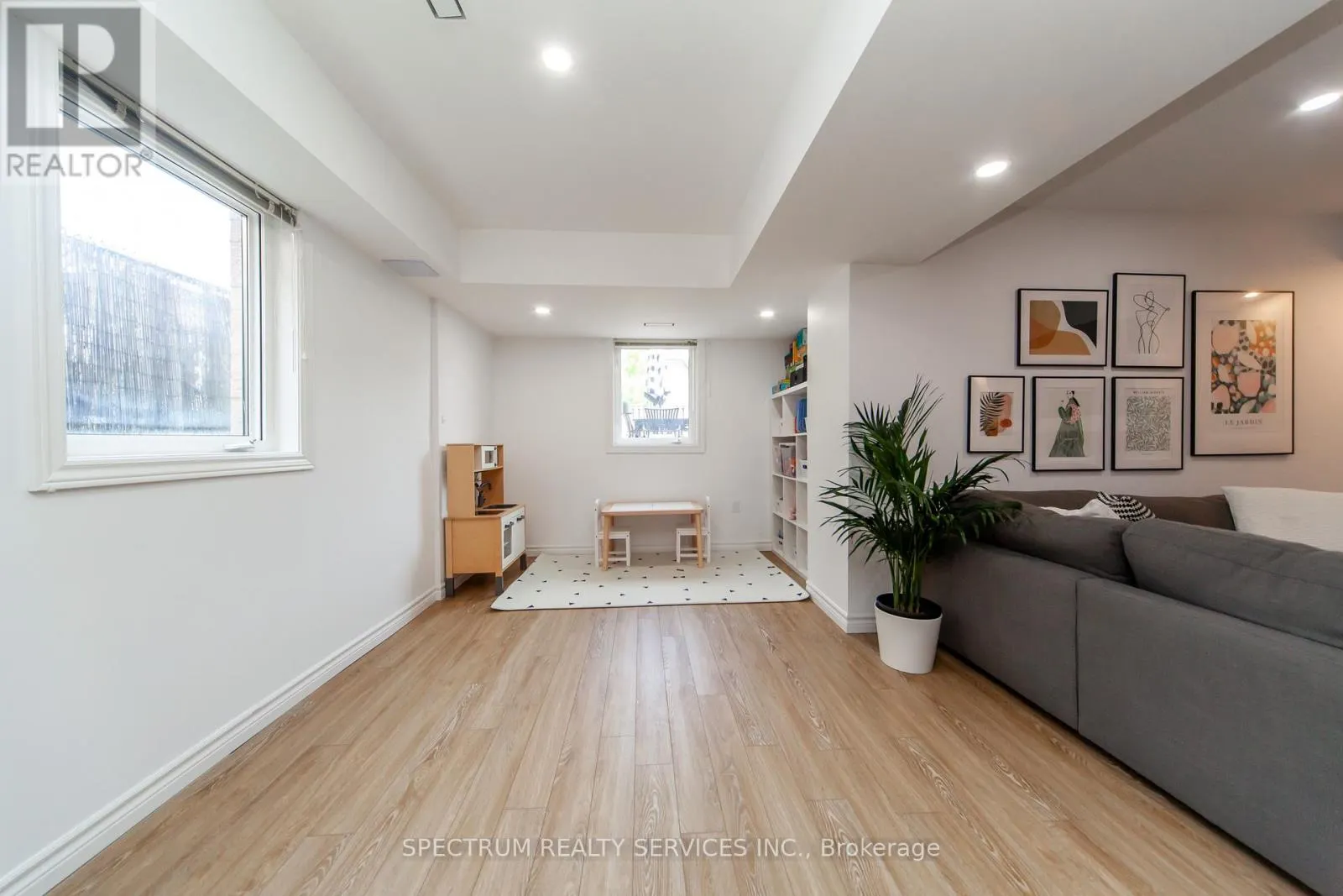 20 WORTHVIEW DRIVE