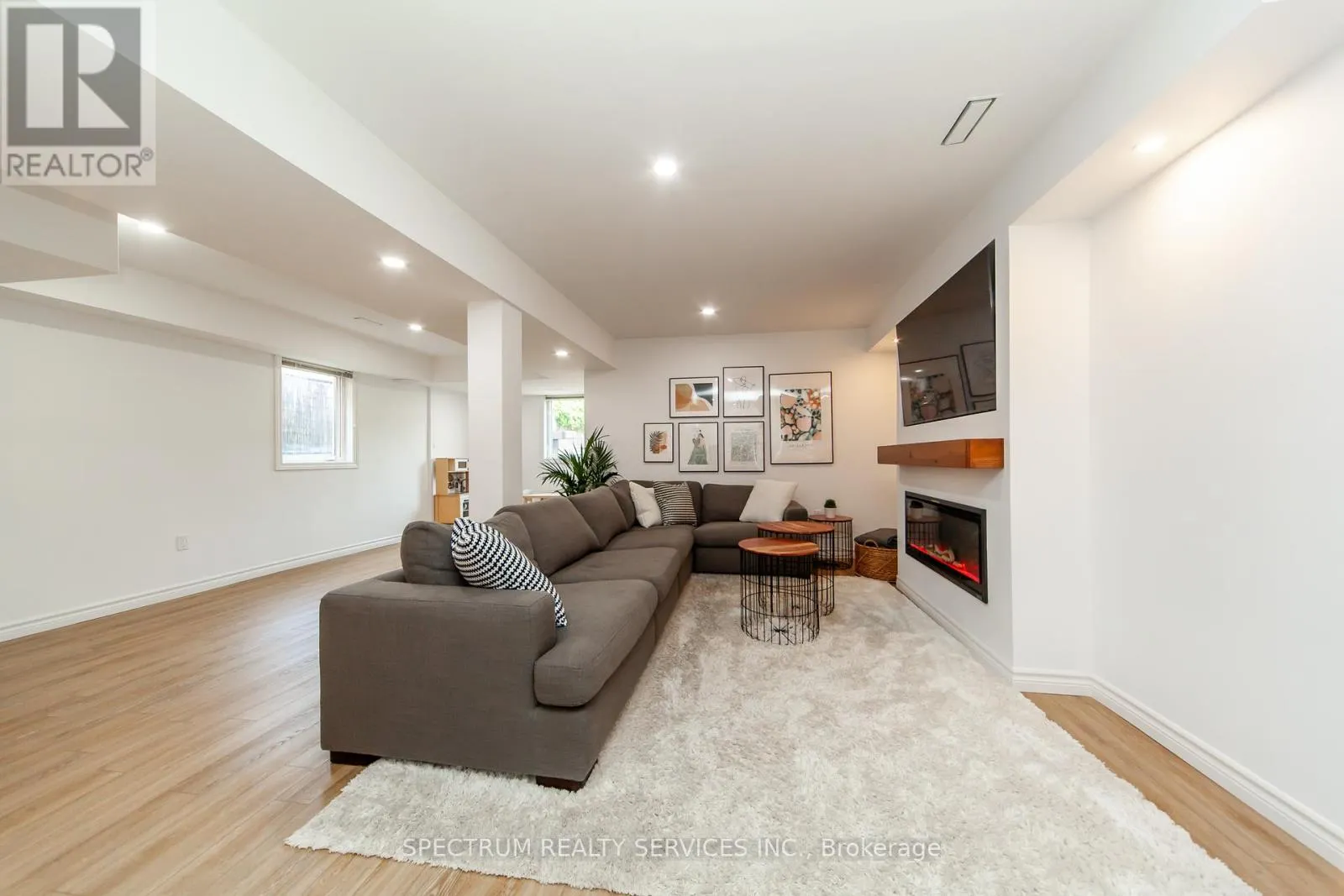 20 WORTHVIEW DRIVE