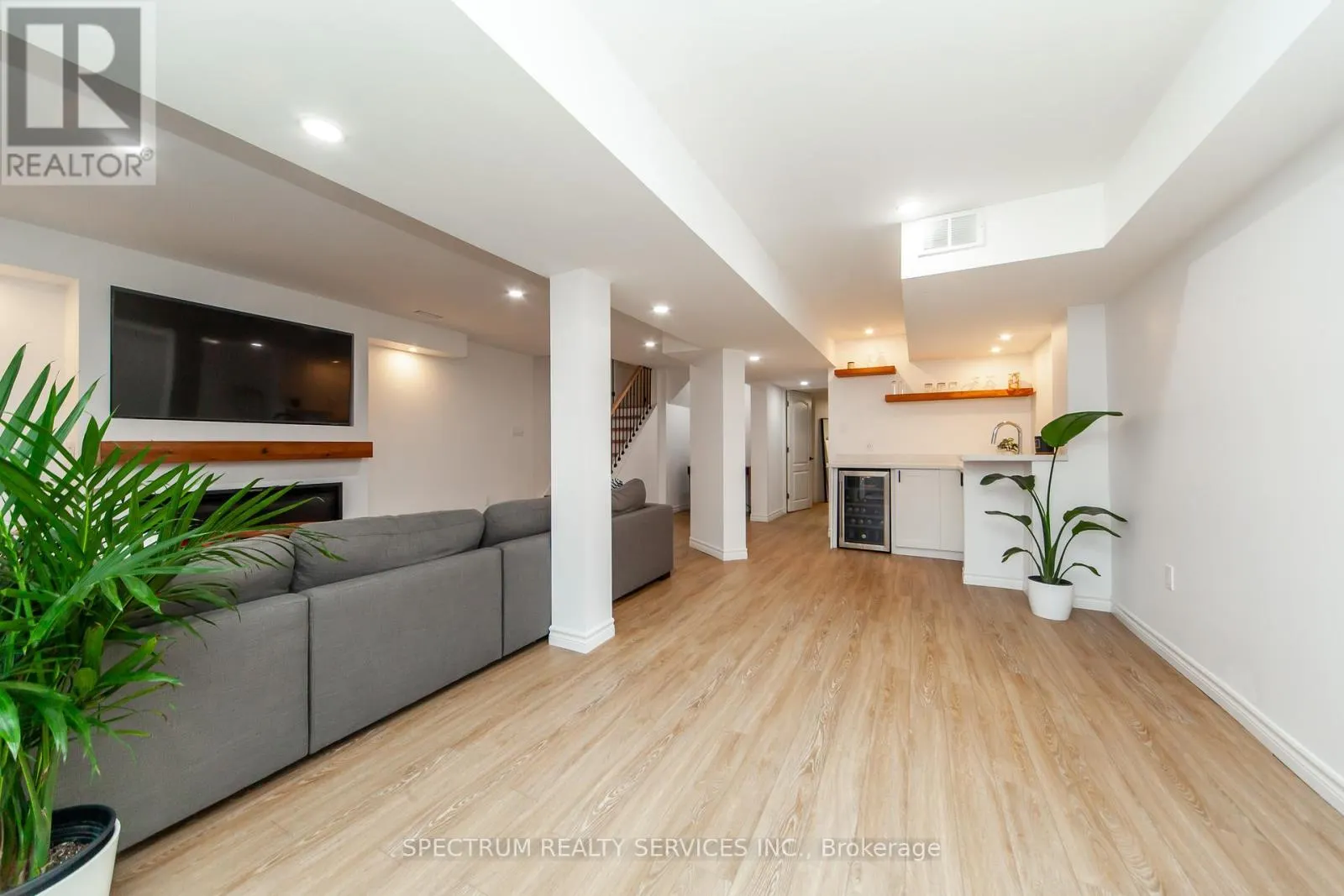 20 WORTHVIEW DRIVE