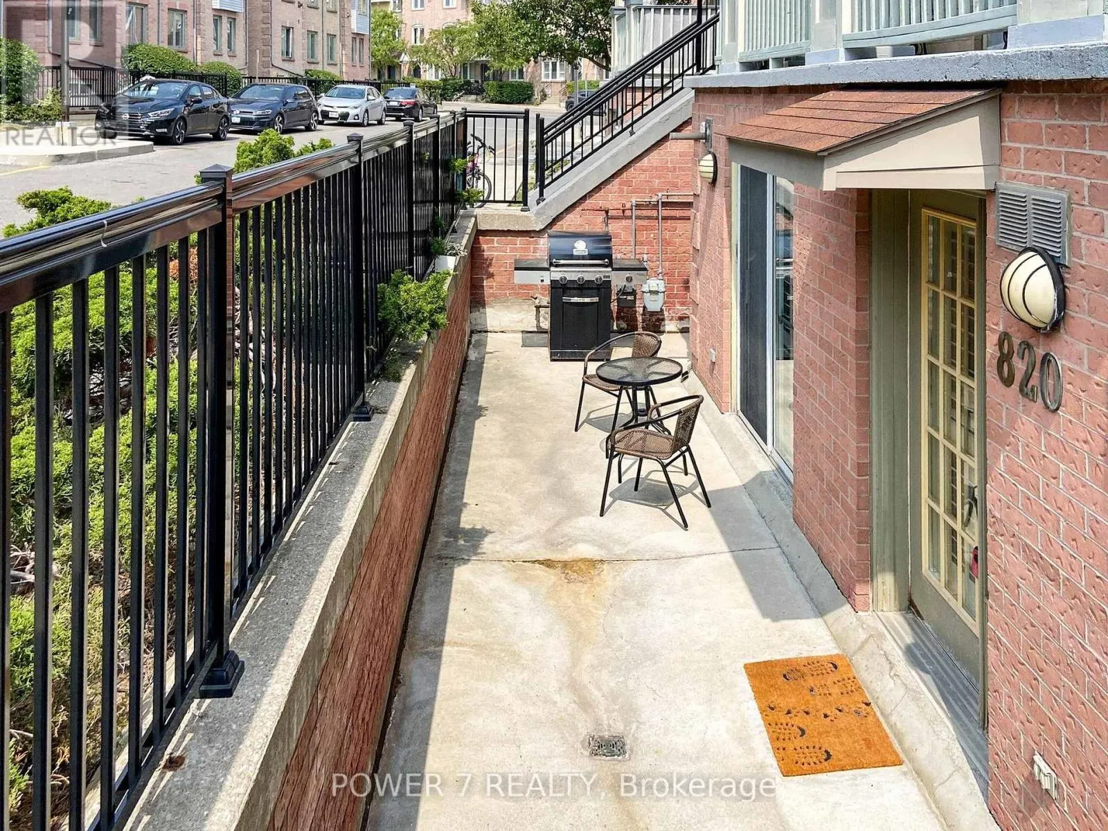 820 - 75 WELDRICK ROAD E