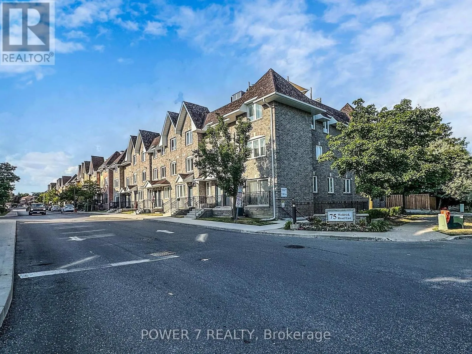 820 - 75 WELDRICK ROAD E