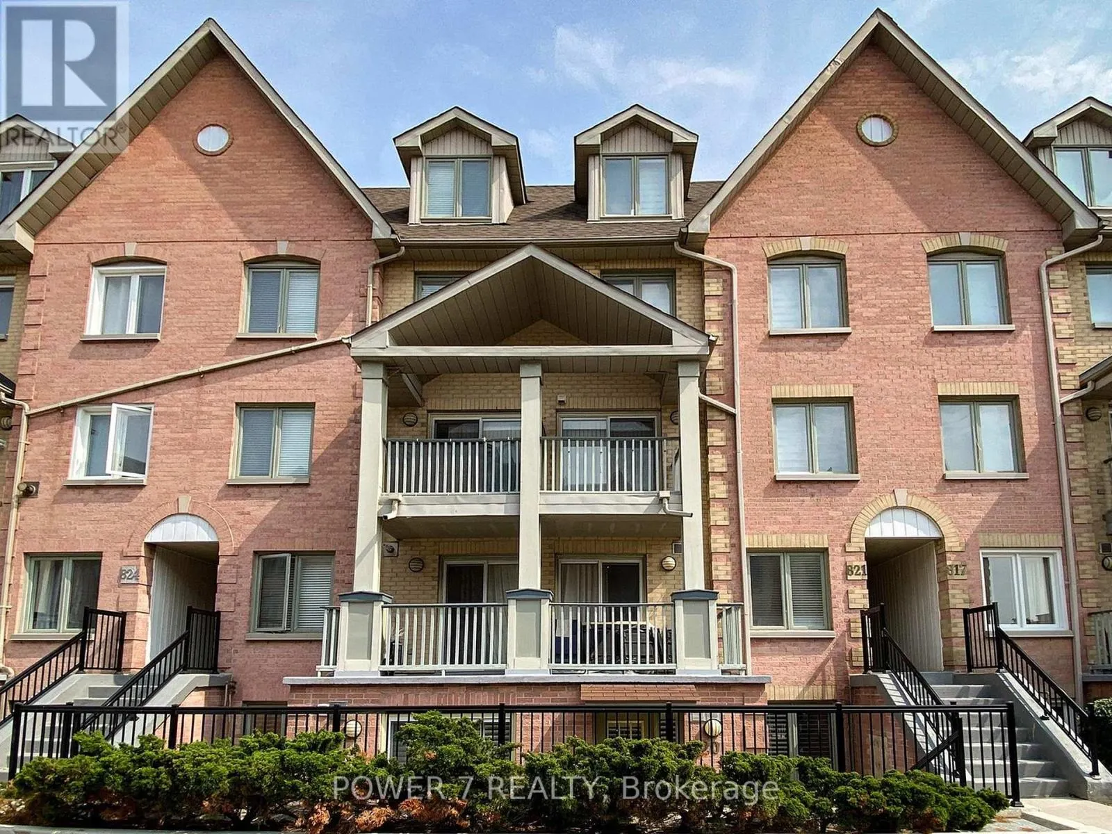 820 - 75 WELDRICK ROAD E