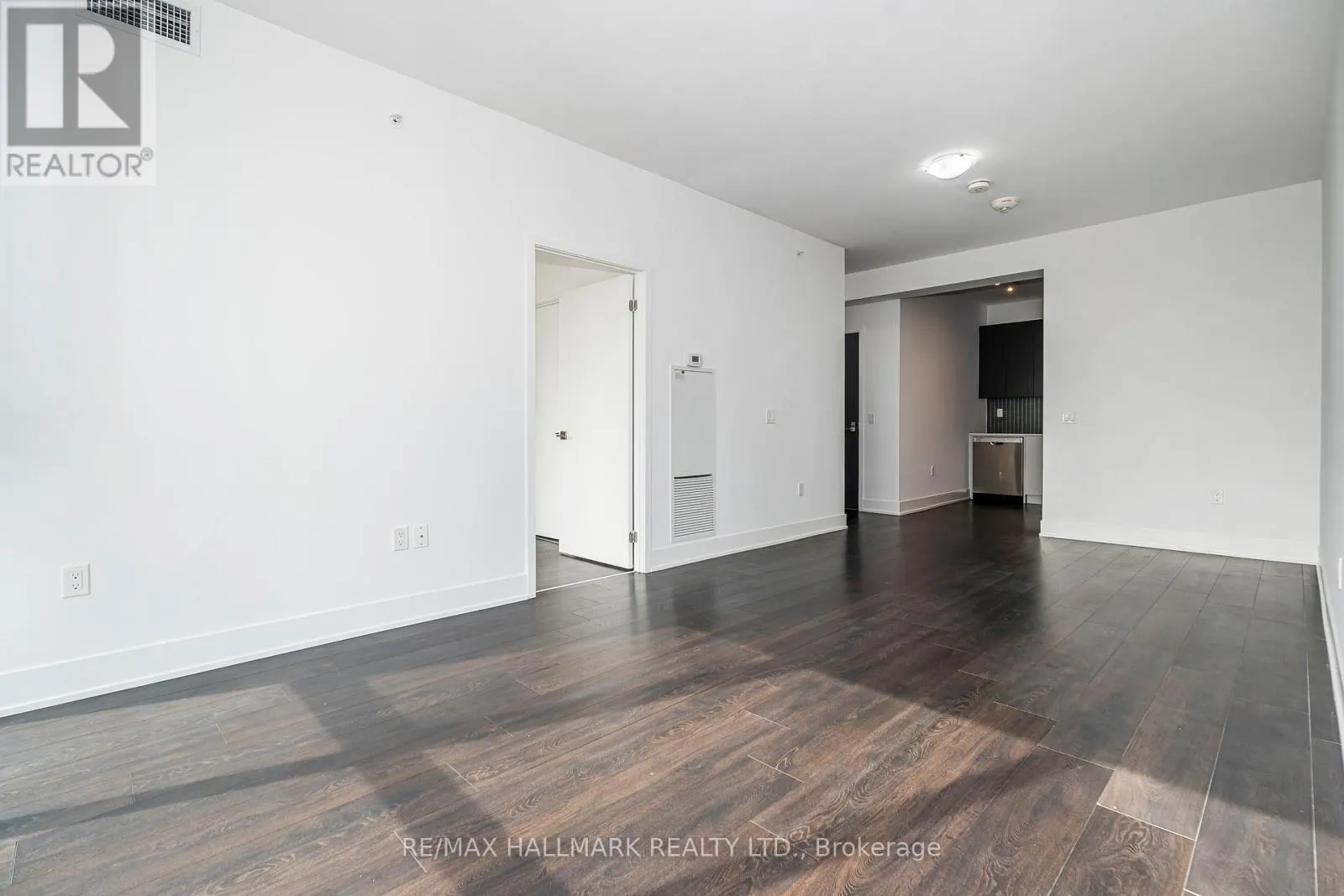 2609 - 2916 HIGHWAY 7 EXPRESSWAY