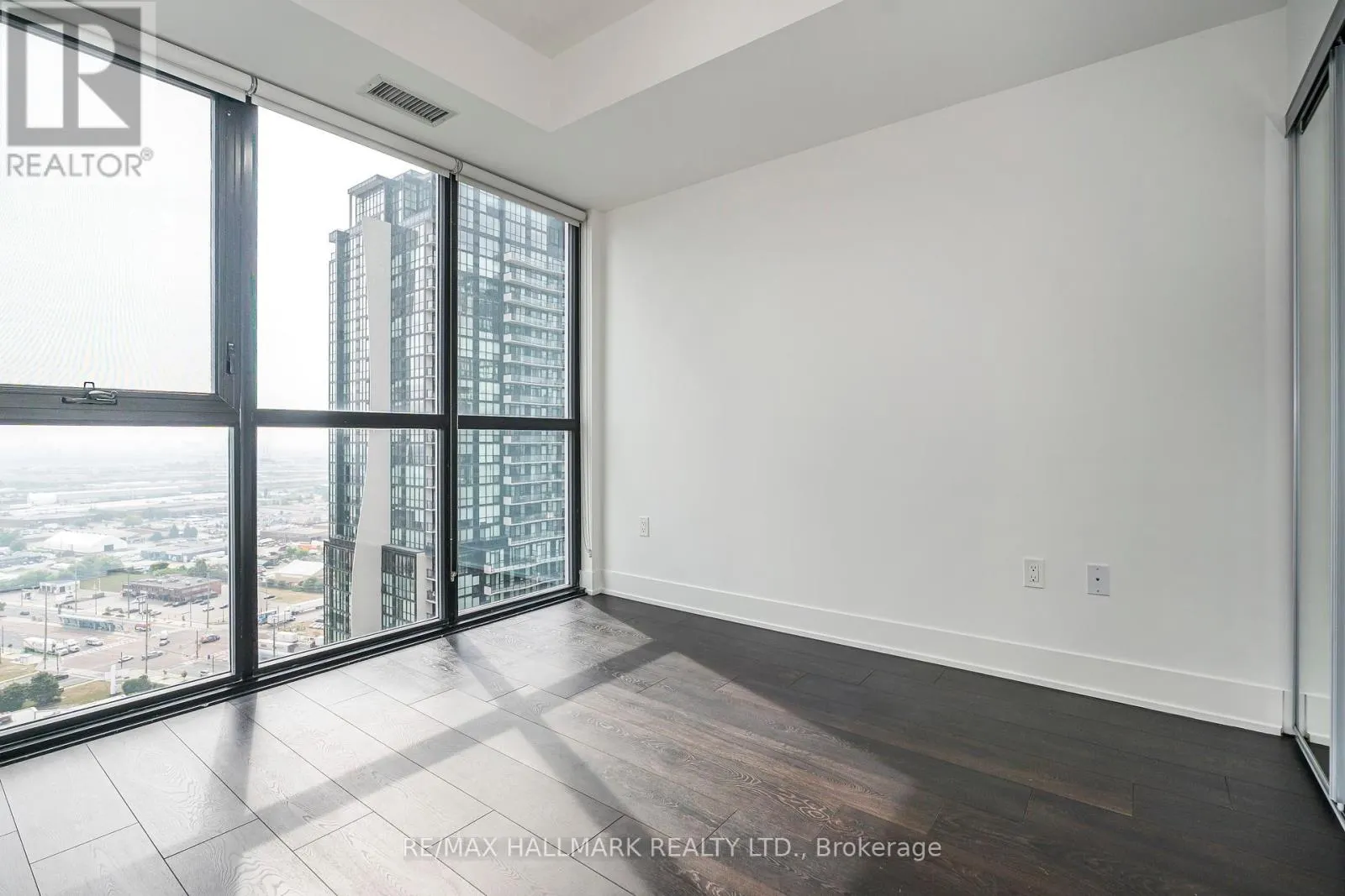 2609 - 2916 HIGHWAY 7 EXPRESSWAY
