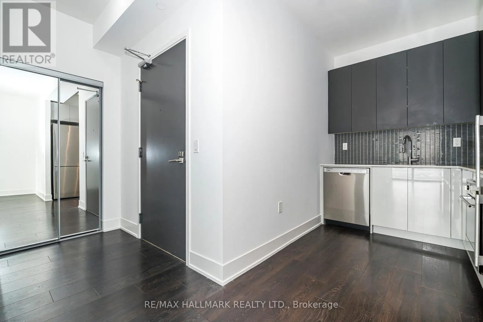 2609 - 2916 HIGHWAY 7 EXPRESSWAY