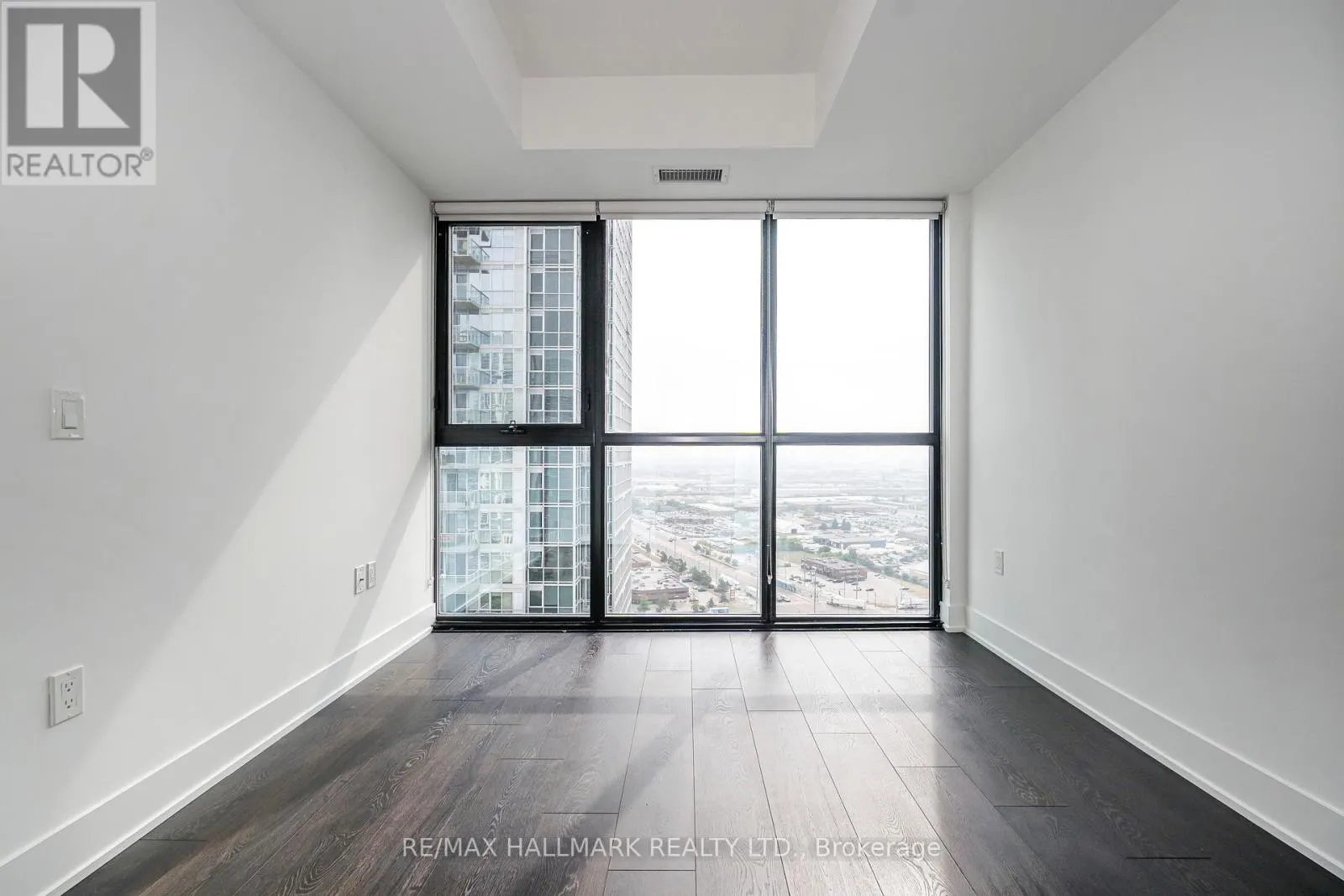 2609 - 2916 HIGHWAY 7 EXPRESSWAY